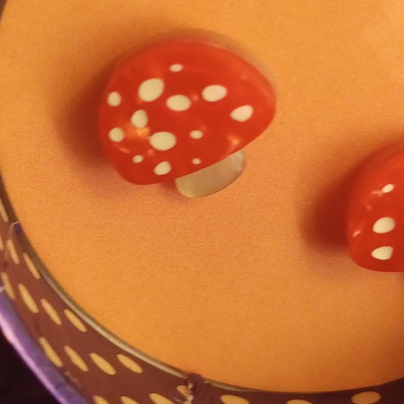 NIB 2020 Twinning Toadstools Erstwilder Stud Earrings - Picture 3 of 8